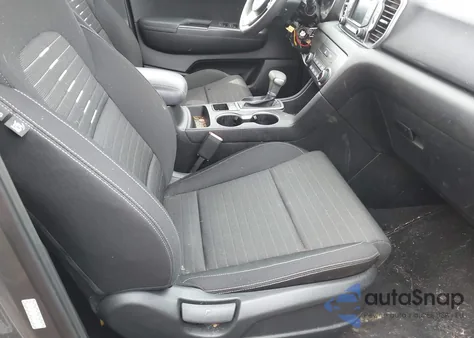 2018 Kia Sportage Lx z USA, uszkodzony, nr VIN KNDPM3AC2J7474313